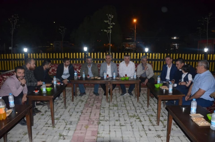 Başkan Yaman, Ak Parti Teşkilatıyla İftarda Buluştu