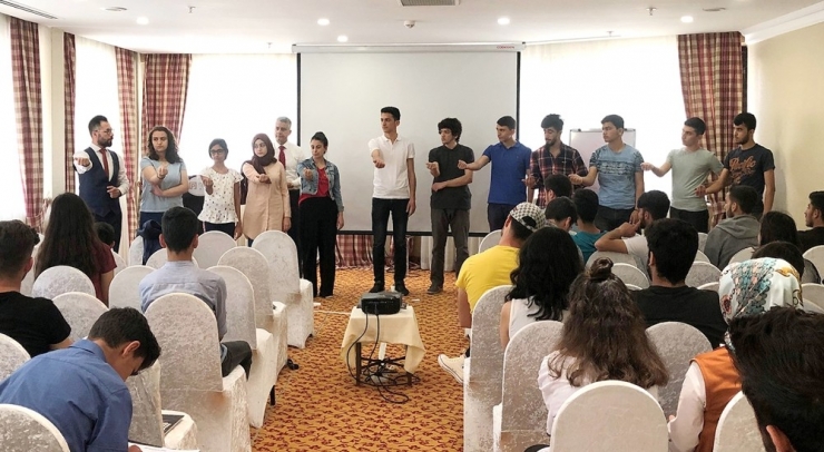 Dicle Elektrik’ten ‘Beyni Etkin Kullanma Sanatı Ve Sınav Taktikleri’ Eğitimi