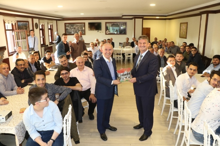 İhlas Vakfı Öğrenci Evlerinde Mezuniyet Coşkusu Yaşandı