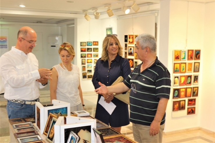 Kendine Has Teknikle Yaptığı Eserlere Sipariş Yetiştiremiyor