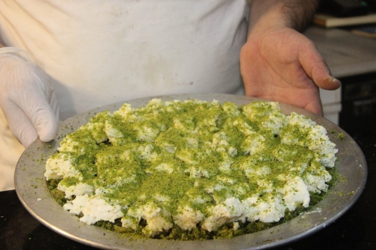 Ramazan Ayının Aranılan Tatlısı: Cennet Çamuru