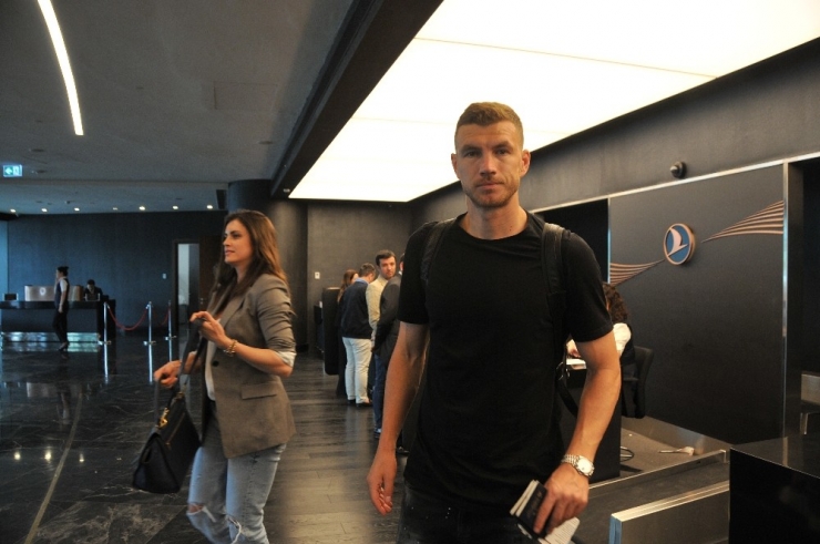 Edin Dzeko: "Tatil İçin Geldim"