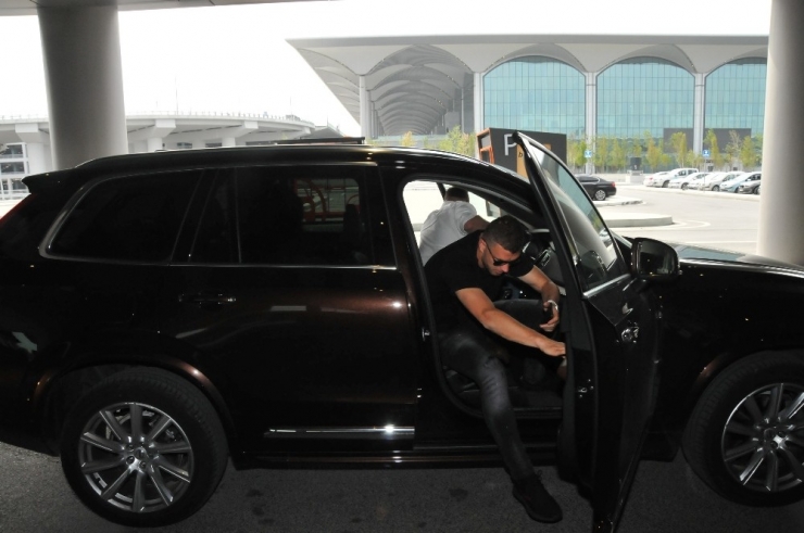 Edin Dzeko: "Tatil İçin Geldim"