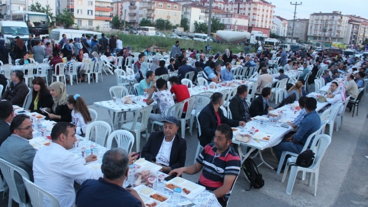 Yüzlerce Vatandaş Orduluların Gönül Sofrasında Buluştu
