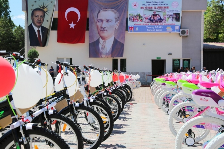 Tunceli’de 1 Milyon 67 Bin 55 Sayfa Kitap Okuyan Öğrenciler, Ödüllendirildi