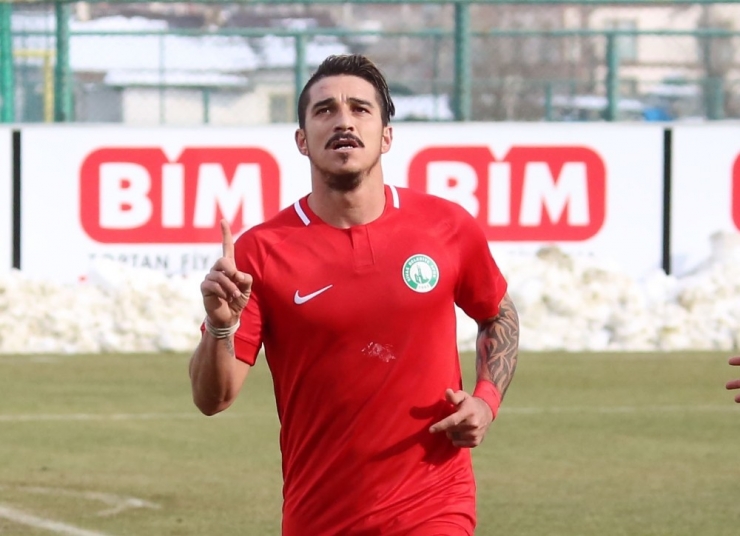 Sivas Belediyespor’da Gol Yükünü Emrah Sırtladı