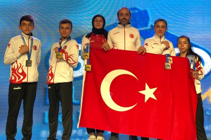 Gümüşhaneli Bilek Güreşçileri Yunanistan’da Avrupa’nın Bileğini Büktü