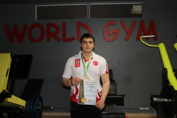 Zayıflamak İçin Spora Başladı, Dünya Şampiyonu Oldu