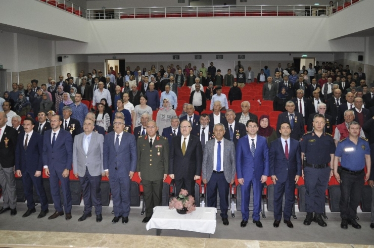 71 Kıbrıs Gazisine Milli Mücadele Madalyası Ve Beratları Tevcih Edildi