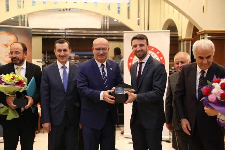 Ato Başkanı Baran, Üstün Hizmet Ve Başarı Ödülüne Layık Görüldü