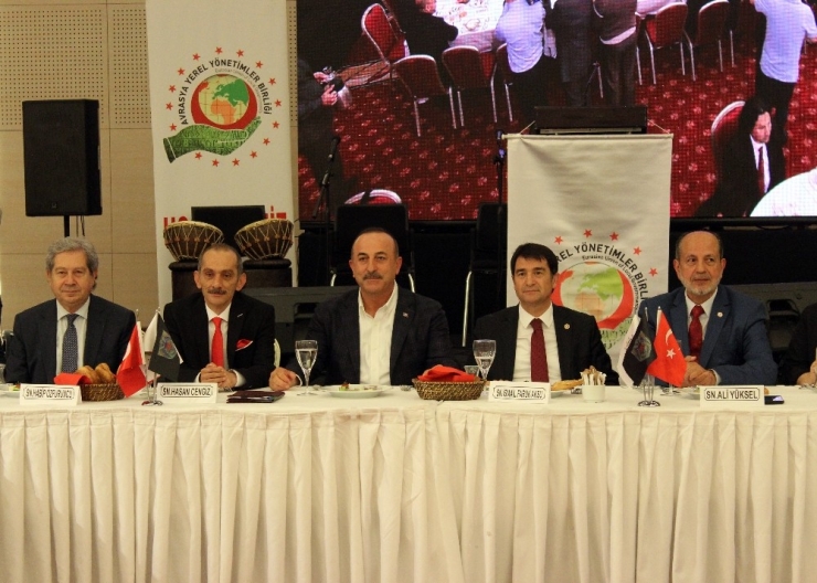 Bakan Çavuşoğlu: “(Ahıska Türkleri) Geldiler Ve ‘İstanbul Seçimleri Bizim İçin De Çok Önemli" Dediler"