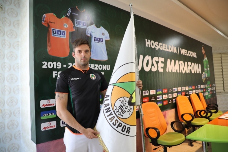 Alanyaspor Kaleci Marafona’yı Renklerine Bağladı