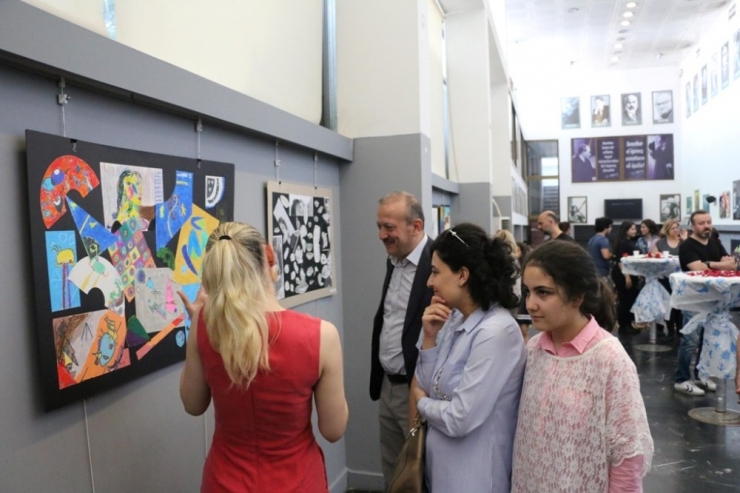 Karma Resim Sergisi, Ziyarete Açıldı