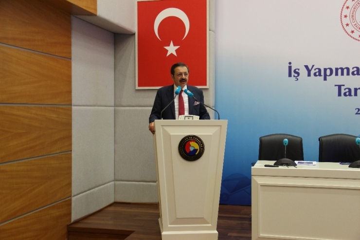 Hisarcıklıoğlu: "Bu Sene Şirket Kuruluşlarında Ticaret Sicilde Tek Banko Uygulaması Getirildi"