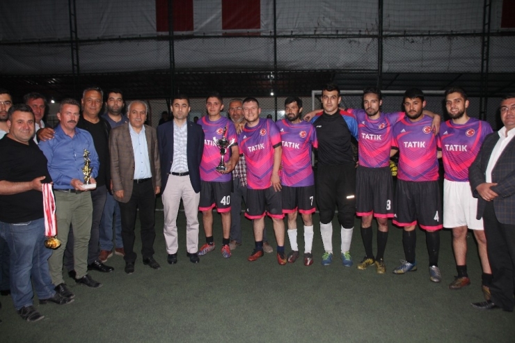 Kaman İlçesinde Şehit Zekeriya Zencirli Anısına Futbol Turnuvası Düzenlendi