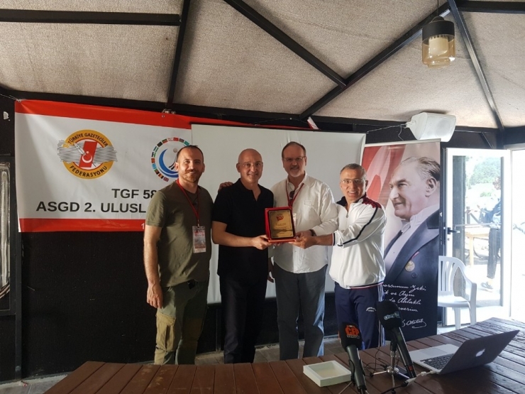 "Spor Yapan Erken Ölür"