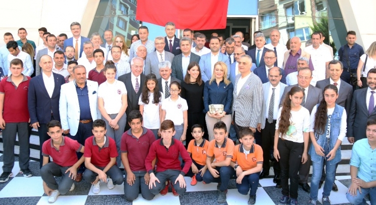 Tüsiad Başkanı Bilecik: "Ekonomimizin En Temel Yapısal Sorunu Teknolojideki Yetersizliktir"