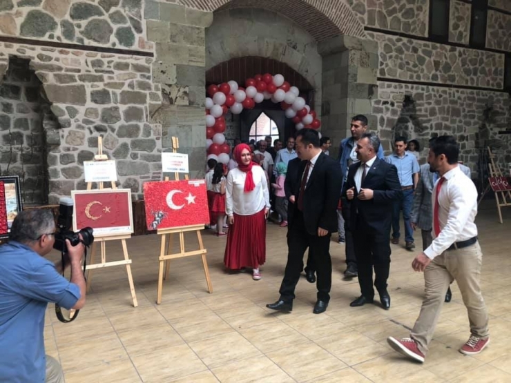 “81 İlde Şanlı Bayrağım” Sergisi Açıldı