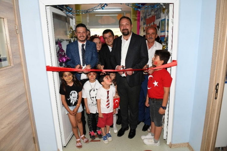 Miniklerden Renkli Yıl Sonu Gösterisi