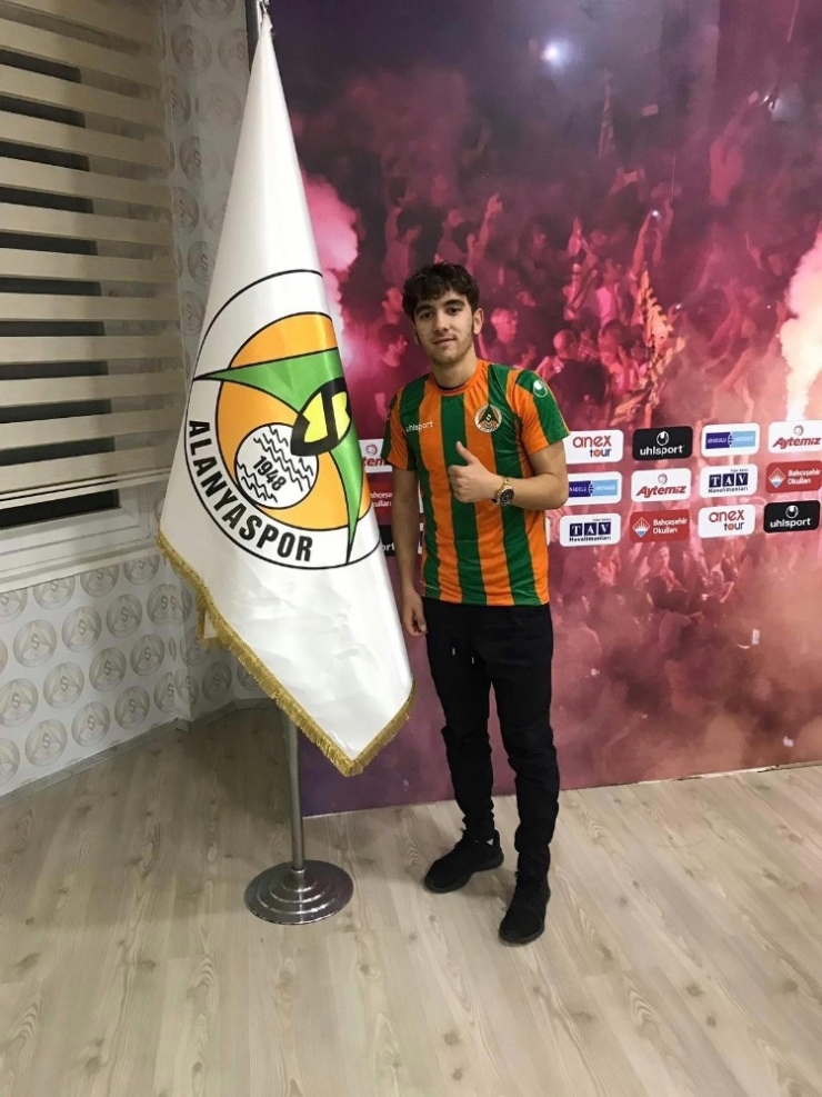 Alanyaspor’un Genç Yıldızına Avrupa Kancası
