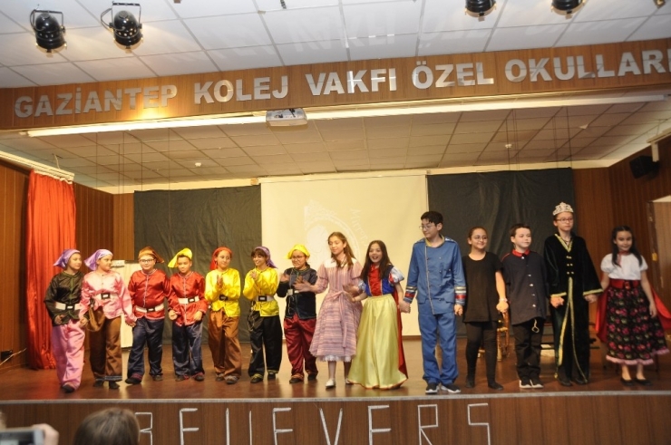 Gkv’de "Pamuk Prenses Ve Yedi Cüceler" İle "Korkusuz John" Sahnelendi