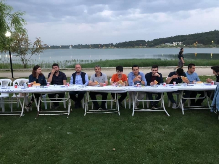 İl Başkanı Karabıyık Gençlerle İftarda Buluştu