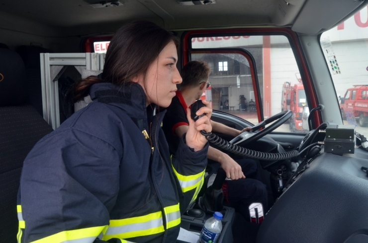 İtfaiyeye Kadın Eli