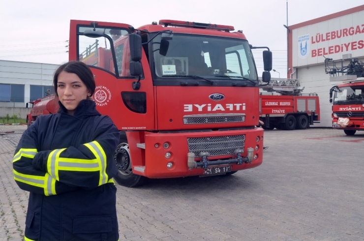 İtfaiyeye Kadın Eli