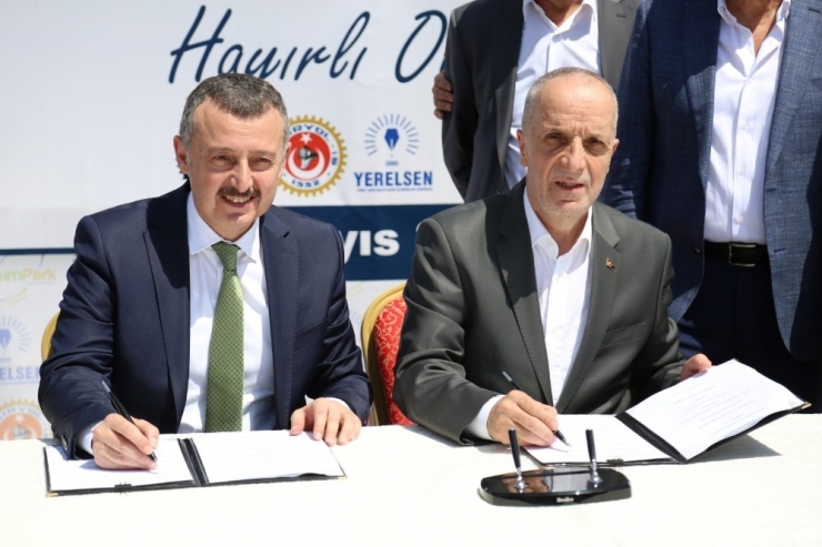 785 İşçiyi İlgilendiren Sözleşmeye İmzalar Törenle Atıldı