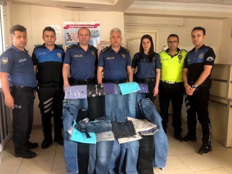 Polislerden Örnek Davranış