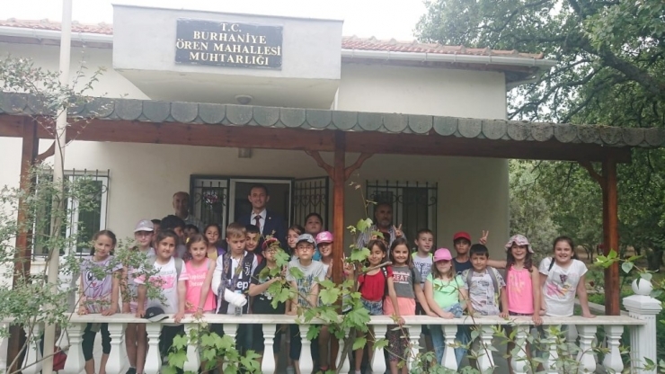 Burhaniyeli Öğrencilerin Muhtarlık Ziyareti