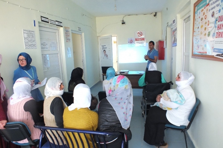 Malazgirt’te ‘Madde Bağımlılığı Ve Fenilketonüri’ Semineri