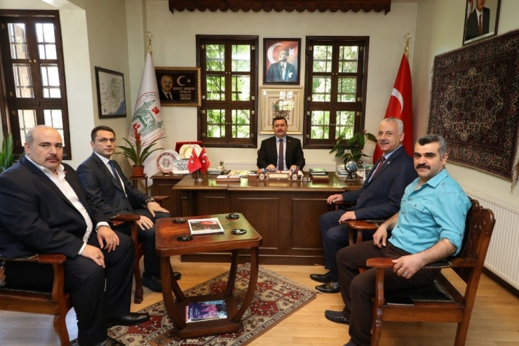 Vali Arslantaş, İlçe Ziyaretlerinde Bulundu