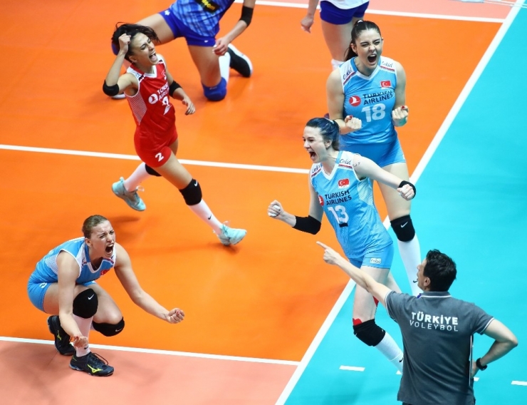 2019 Fıvb Voleybol Milletler Ligi: Türkiye: 3 - Rusya: 0