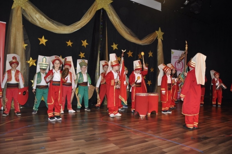 Okul Öncesi Şenliğinde Çocuklar Hünerlerini Sergiledi