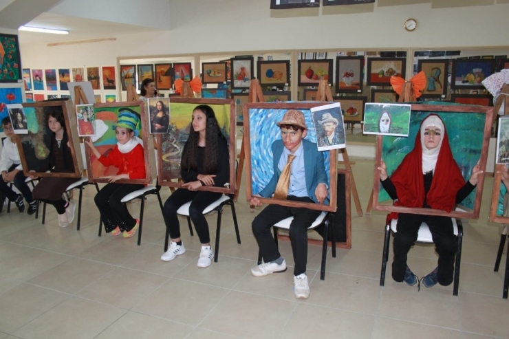 Dünyaca Ünlü Resimleri Canlı Canlı Sergilediler