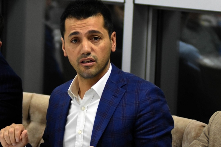 Hüseyin Üneş: "4 Yerli Hocayla Görüştük"