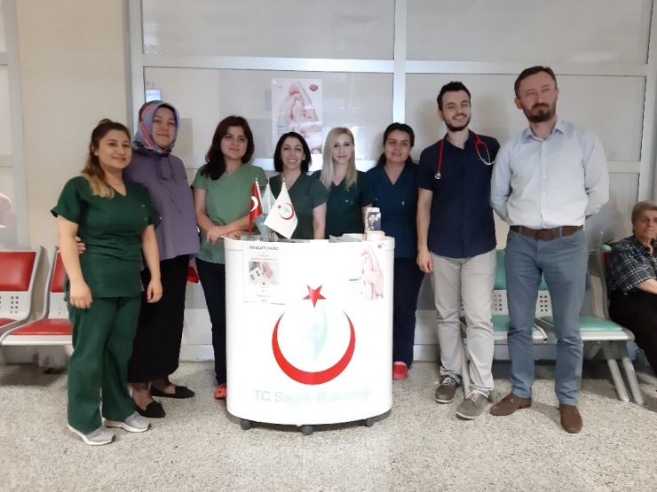 Ulusal Fenilketonüri Günü’nde Anneler Ve Anne Adayları Bilgilendirildi