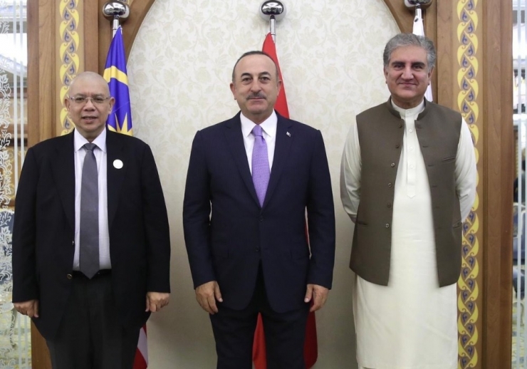 Bakan Çavuşoğlu, Türkiye-malezya-pakistan Üçlü Dışişleri Bakanları Toplantısı’na Katıldı