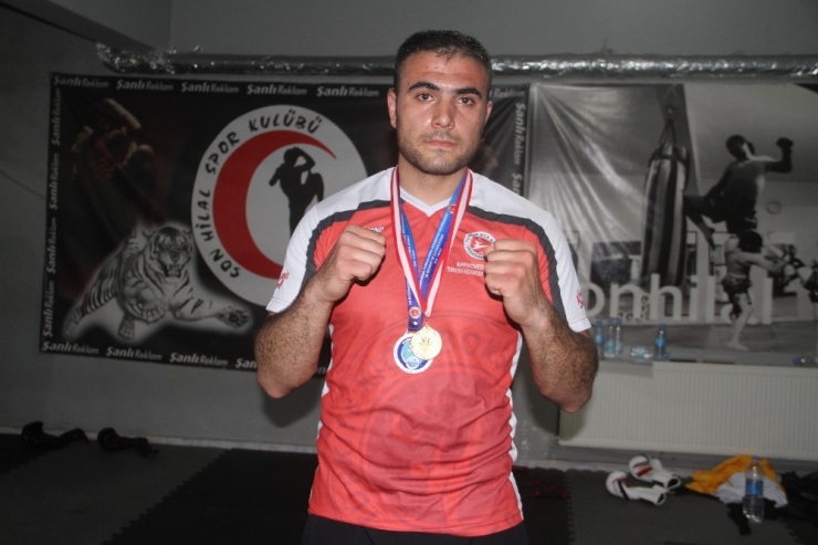 Zayıflamak İçi Başladı, 11 Aylık Sakatlıktan Kurtuldu, 2 Madalya Kazandı