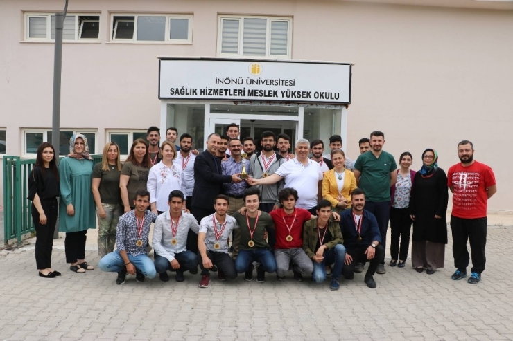 Futbol Turnuvasının Ödül Töreni Yapıldı