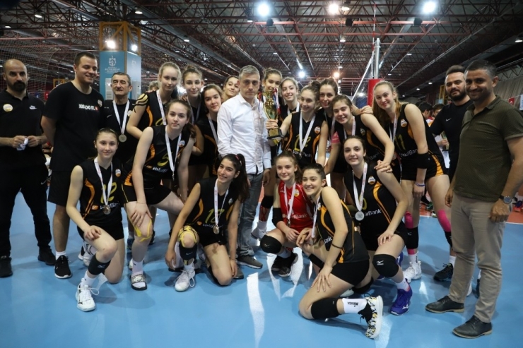 Voleybol Küçük Erkekler Ve Kızlar Türkiye Şampiyonası Sona Erdi