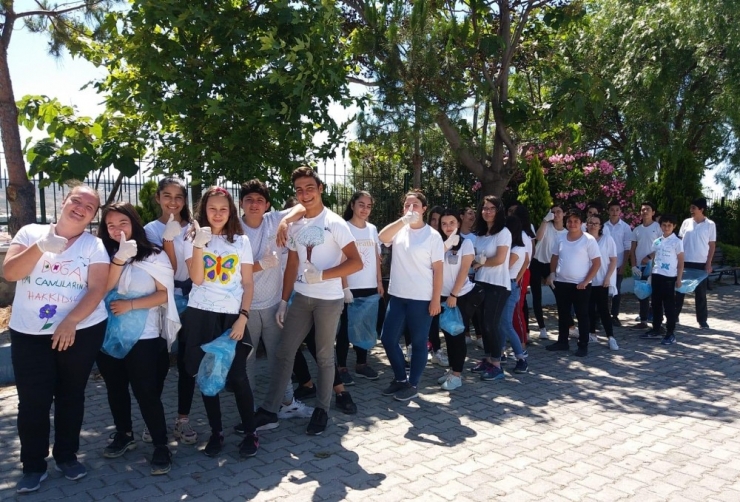 Çeşmeli Öğrenciler Çevreye Örnek Oldular