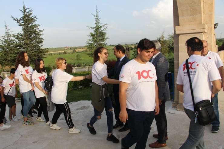 Samsunlu Öğrencilerden Dumlupınar’a Ziyaret