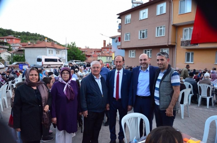 Şaphane’de Halk İftarı Yoğun Katılımla Gerçekleştirildi