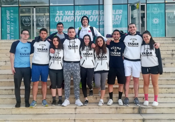 Yaşarlı Yüzücülerden 14 Madalya