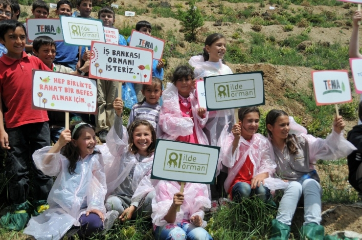 İş Bankası’ndan Çocuklara 12 Yılda 14 Milyon Kitap