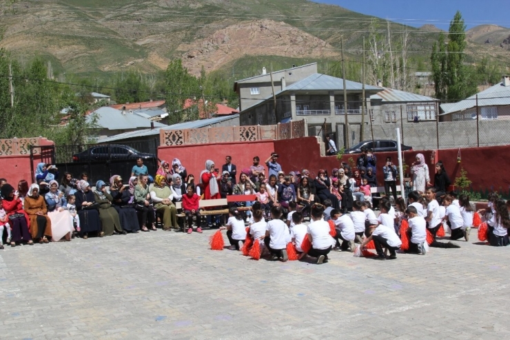 Başkale’de Okuma Bayramı