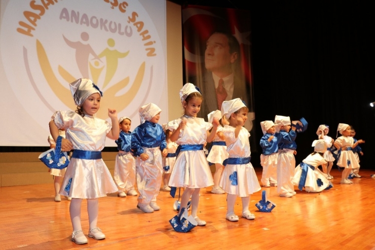 Miniklerin Yıl Sonu Etkinlikleri Büyük Beğeni Topladı