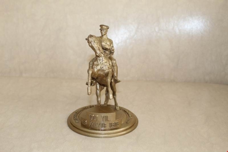 Samsun’daki Atatürk Büstünün 3 Boyutlu Minyatürünü Yaptılar